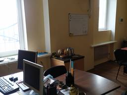 Продам производственную базу г. Кривой Рог общей площадью 1200м. кв. Гаражи-боксы