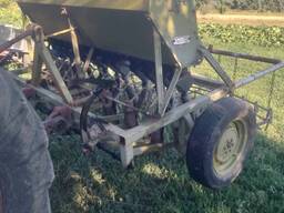 Продам сівалку зернову .