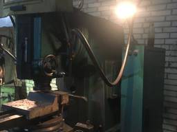 Продам станок вертикально-фрезерный 6Т12