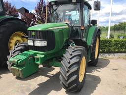 Продам трактор JOHN DEERE 6420