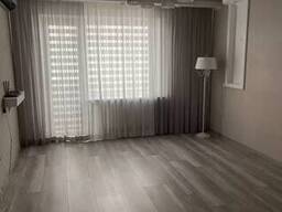 Продам трикімнатну квартиру в центрі міста