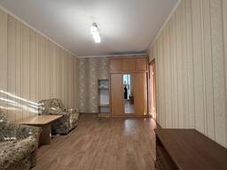 Продаж 1 кімн. кв. Небесної Сотні,5/9