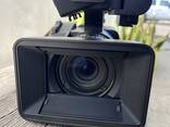 Професійна відеокамера Sony HXR-NX800 4K із додатковими батареями - фото 1