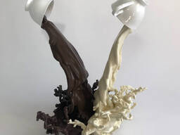 Производстве современных скульптур из стеклопластика