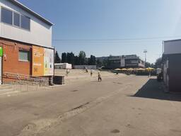 Пропонується в оренду фасадне підвальне приміщення площею 250кв. м.