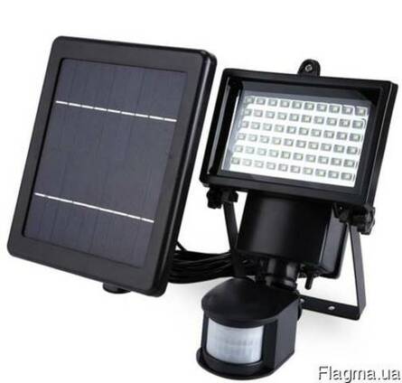 Прожектор на солнечной батарее 60 LED с датчиком, светильник