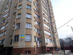Приміщення. Офіс. Комерційне приміщення