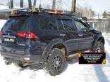 Расширители колесных арок фендеры Mitsubishi Pajero Sport от 2015 года - фото 1