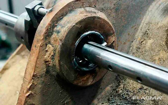 Розточка (відновлення) отворів спецтехніки - ремонт стріли, ковша та ін.