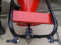 Разбрасыватель удобрений Шип 100 л (под ременной мототрактор)