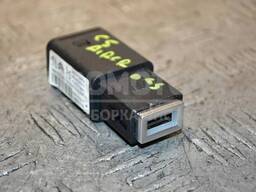 Разьем USB Citroen C5 Aircross 2017 98217039DX 372008