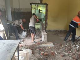 Разнорабочие, Землекопы, Уборка территории