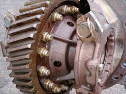 Редуктор заднього моста КамАЗ-5320.