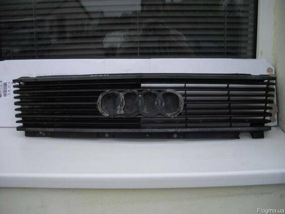 Решетка радиатора Audi 100 C3