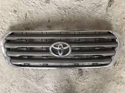 Решетка радиатора Toyota land cruiser 200