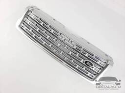 Решетка радиатора на Range Rover Vogue L405 2013-2017 г. (Белая с хромом)