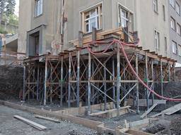 Реставрация фундамента здания посредством винтовых свай от завода-производителя
