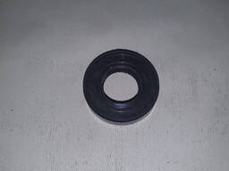Сальник привода ТНВД ЯМЗ 24х46х2.2.