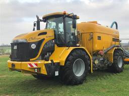 Самохідний розкидач органічних добрив Challanger Terra Gator 2244