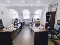 Сдам. Офис 173 м. кв. район Озерки. пр. Леси Украинки (пр. Пушкина)