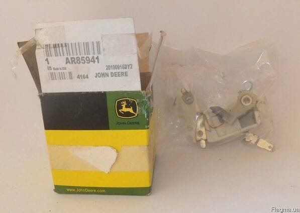 Щеткодержатель AR85941 на комбайн John Deere (Джон Дир)