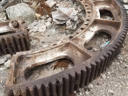 Шестерня и привод металлопрокат б/у, деловой металл