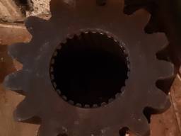 Колесо зубчатое 4121.12.00.006, (Z-15, вн. шл. -30) для экскаваторов ЭО-4121, ЭО-4124,