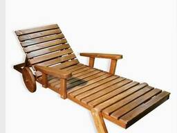 Шезлонг деревянный садовый