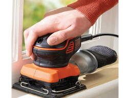 Шліфмашина вібраційна Black+Decker 220 Вт