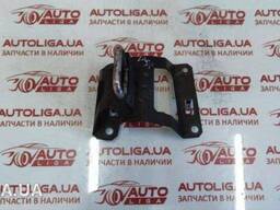 Скоба замка капота правая Volvo XC90 (14-19) бу