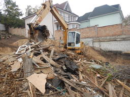 Снос домов. Демонтаж зданий Киев. Вывоз мусора.