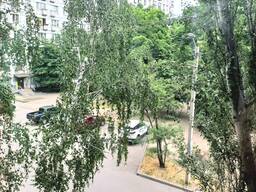 Стандартна 2к квартира на Червоному Камені