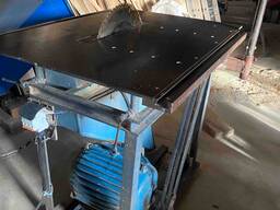 Станок циркулярний.