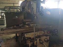 Станок універсально фрезерний PRAHA, ВМ127М, 6Р13, прес чеканочний КБ 0032