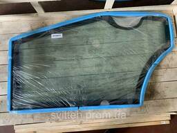 Стекло правой двери JCB 3CX 827/80473, 827/80144