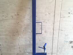 Стійка захисного огородження для будівництва. Струбцина