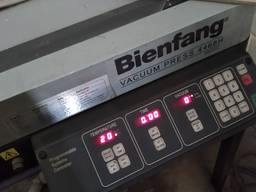 Стол для плостифицирования