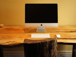 Столешница для компьютерного стола из дерева