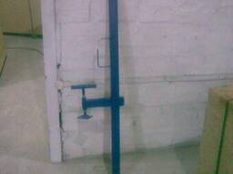 Стійка огорожі – парапет.