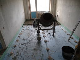 Стяжка выравнивание поверхности пола в Днепре.