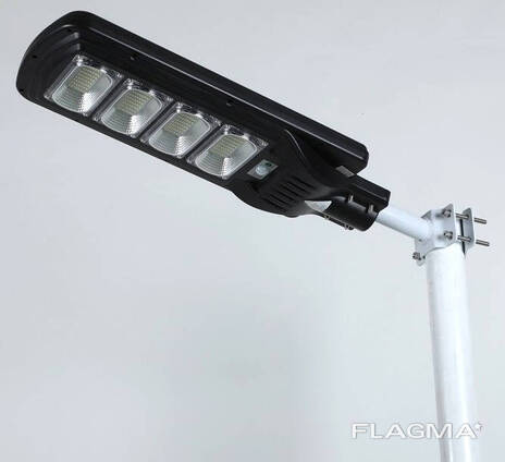 Светодиодный консольный светильник Gemix GE-200 на солнечной панели с датчиком движения. ..