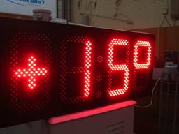 Світлодіодний годинник - термометр 105 х 40 х 5 см LC-04