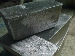 Свинец в чушках