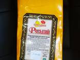 Сырный продукт Русский 50% брус весовой - фото 1