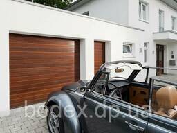 Секційні ворота Teckentrup CarTeck GSH - надійні та безпечні