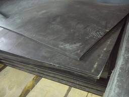 Маслобензостійка гума в листах та рулонах