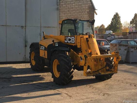 Телескопічний навантажувач 531-70 Agri Super
