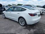 Tesla Model 3 2023 року. - фото 3