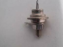 Тиристор ку-208