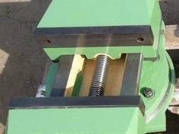 Тиски станочные поворотные с ручным приводом губки – 320 мм